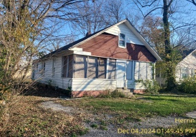 204 North 8th Street, Herrin, Illinois 62948, 4 Bedrooms Bedrooms, 7 Rooms Rooms,2 BathroomsBathrooms,Residential,For Sale,North 8th Street,MAR25019526