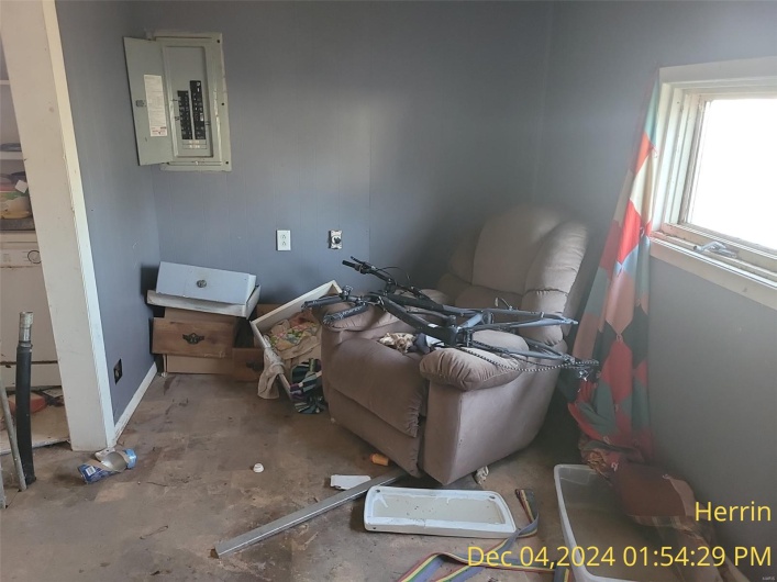 204 North 8th Street, Herrin, Illinois 62948, 4 Bedrooms Bedrooms, 7 Rooms Rooms,2 BathroomsBathrooms,Residential,For Sale,North 8th Street,MAR25019526