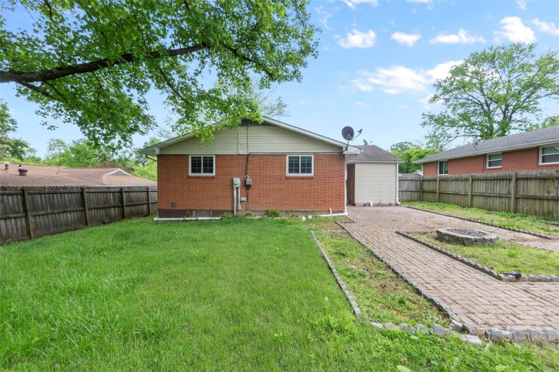 1521 Henderson Street, Cape Girardeau, Missouri 63701, 3 Bedrooms Bedrooms, 7 Rooms Rooms,2 BathroomsBathrooms,Residential,For Sale,Henderson,MAR25019865