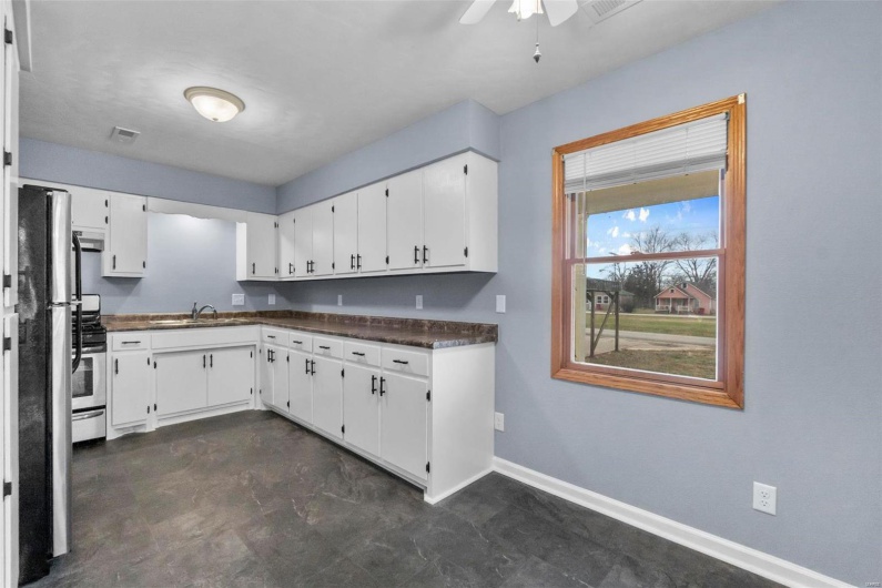 402 Mountain Street, Oran, Missouri 63771, 4 Bedrooms Bedrooms, 8 Rooms Rooms,2 BathroomsBathrooms,Residential,For Sale,Mountain,MAR25001291