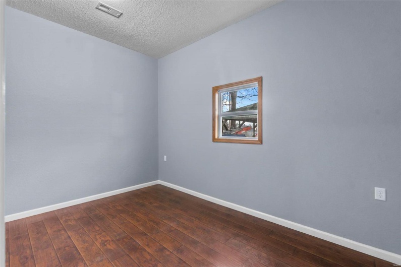 402 Mountain Street, Oran, Missouri 63771, 4 Bedrooms Bedrooms, 8 Rooms Rooms,2 BathroomsBathrooms,Residential,For Sale,Mountain,MAR25001291