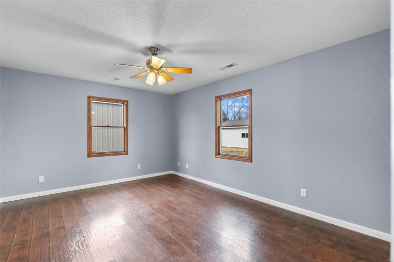 402 Mountain Street, Oran, Missouri 63771, 4 Bedrooms Bedrooms, 8 Rooms Rooms,2 BathroomsBathrooms,Residential,For Sale,Mountain,MAR25001291