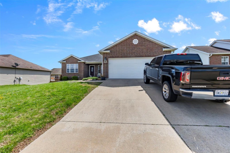 1671 Columbia Drive, Jackson, Missouri 63755, 4 Bedrooms Bedrooms, 6 Rooms Rooms,2 BathroomsBathrooms,Residential,For Sale,Columbia,MAR25016318