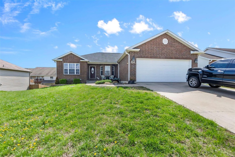 1671 Columbia Drive, Jackson, Missouri 63755, 4 Bedrooms Bedrooms, 6 Rooms Rooms,2 BathroomsBathrooms,Residential,For Sale,Columbia,MAR25016318