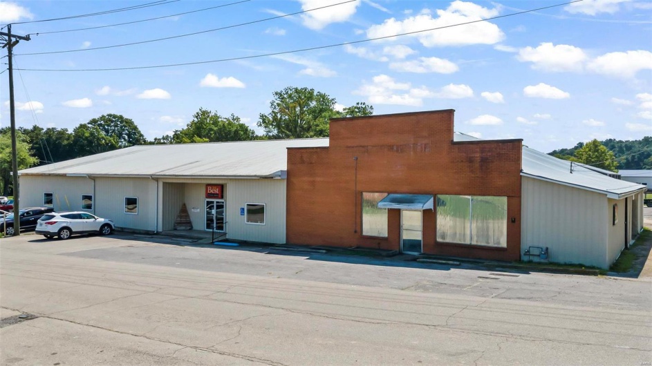 308 Crown, Marble Hill, Missouri 63764, ,Commercial Sale,For Sale,Crown,MAR24042486