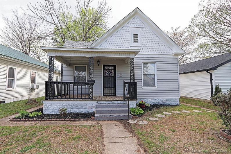 122 Parker Avenue, Chaffee, Missouri 63740, 2 Bedrooms Bedrooms, 5 Rooms Rooms,1 BathroomBathrooms,Residential,For Sale,Parker,MAR24073496