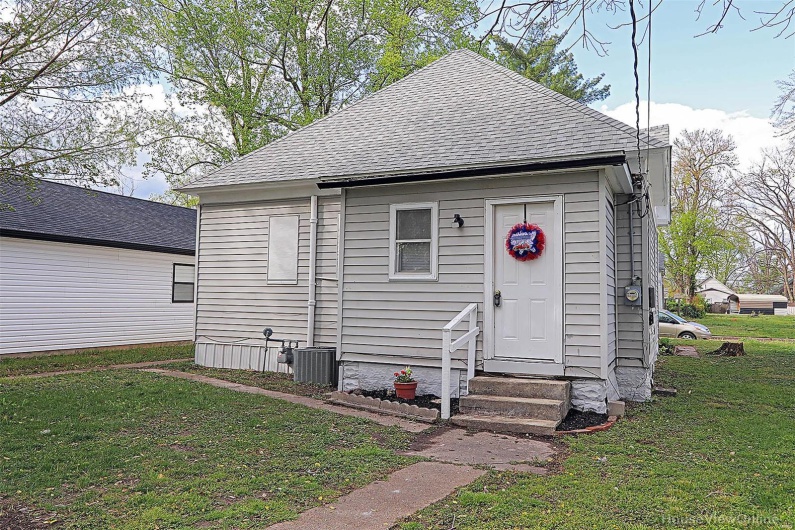 122 Parker Avenue, Chaffee, Missouri 63740, 2 Bedrooms Bedrooms, 5 Rooms Rooms,1 BathroomBathrooms,Residential,For Sale,Parker,MAR24073496