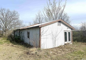10558 Torrance Road, Carbondale, Illinois 62901, 2 Bedrooms Bedrooms, 0 ,2 BathroomsBathrooms,Residential,For Sale,Torrance,0,RMAEB457359