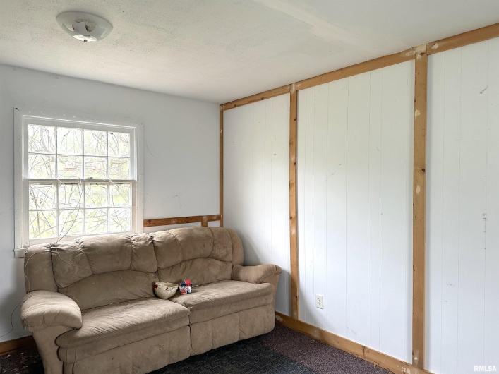 10558 Torrance Road, Carbondale, Illinois 62901, 2 Bedrooms Bedrooms, 0 ,2 BathroomsBathrooms,Residential,For Sale,Torrance,0,RMAEB457359