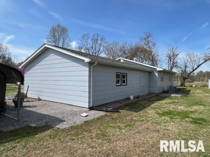 188 HONEYSUCKLE Drive, Elizabethtown, Illinois 62931, 3 Bedrooms Bedrooms, 0 ,1 BathroomBathrooms,Residential,For Sale,HONEYSUCKLE,0,RMAEB457365