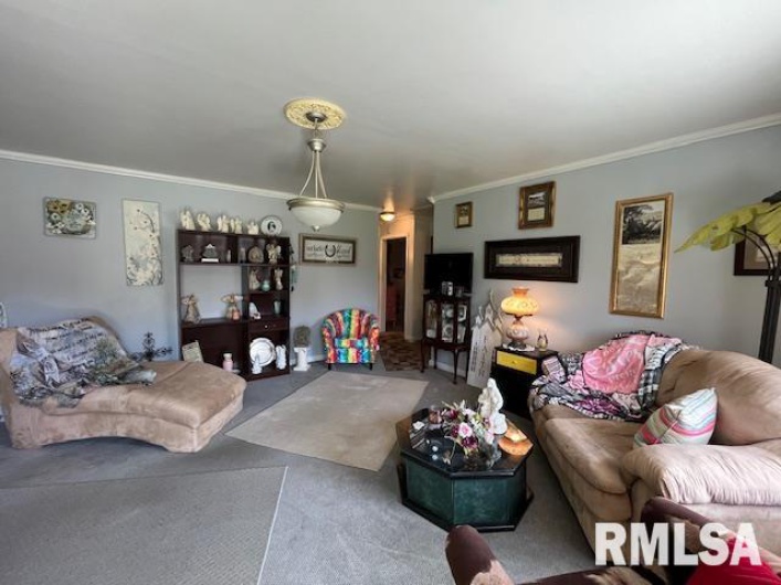 188 HONEYSUCKLE Drive, Elizabethtown, Illinois 62931, 3 Bedrooms Bedrooms, 0 ,1 BathroomBathrooms,Residential,For Sale,HONEYSUCKLE,0,RMAEB457365