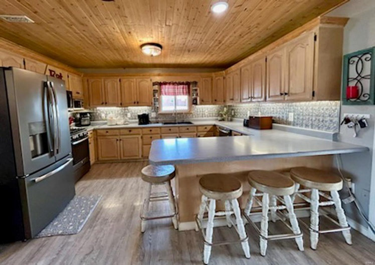 809 Boucher Street, Dexter, Missouri 63841, 4 Bedrooms Bedrooms, 12 Rooms Rooms,1 BathroomBathrooms,Residential,For Sale,Boucher,MAR25020409