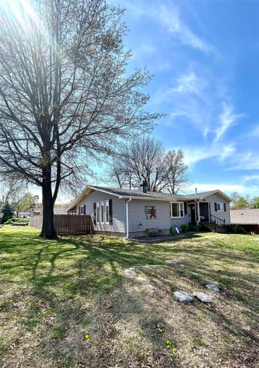 809 Boucher Street, Dexter, Missouri 63841, 4 Bedrooms Bedrooms, 12 Rooms Rooms,1 BathroomBathrooms,Residential,For Sale,Boucher,MAR25020409