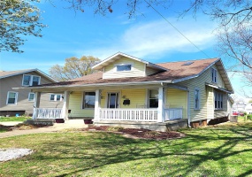 530 Holmes, Chester, Illinois 62233, 5 Bedrooms Bedrooms, 8 Rooms Rooms,2 BathroomsBathrooms,Residential,For Sale,Holmes,MAR25020424