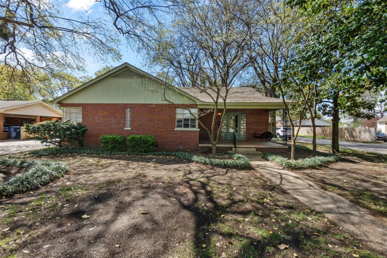 605 Washington Street, Kennett, Missouri 63857, 3 Bedrooms Bedrooms, 10 Rooms Rooms,2 BathroomsBathrooms,Residential,For Sale,Washington,MAR25020455