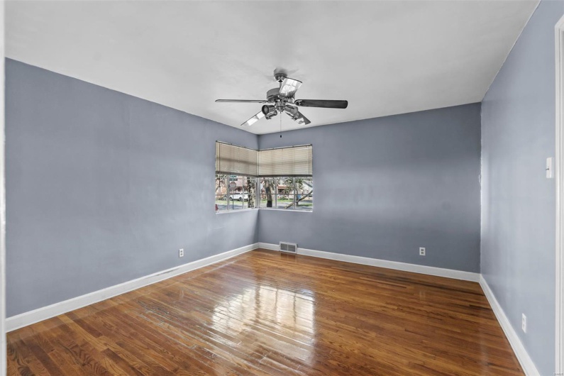 605 Washington Street, Kennett, Missouri 63857, 3 Bedrooms Bedrooms, 10 Rooms Rooms,2 BathroomsBathrooms,Residential,For Sale,Washington,MAR25020455