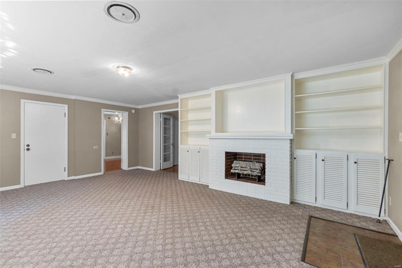 605 Washington Street, Kennett, Missouri 63857, 3 Bedrooms Bedrooms, 10 Rooms Rooms,2 BathroomsBathrooms,Residential,For Sale,Washington,MAR25020455