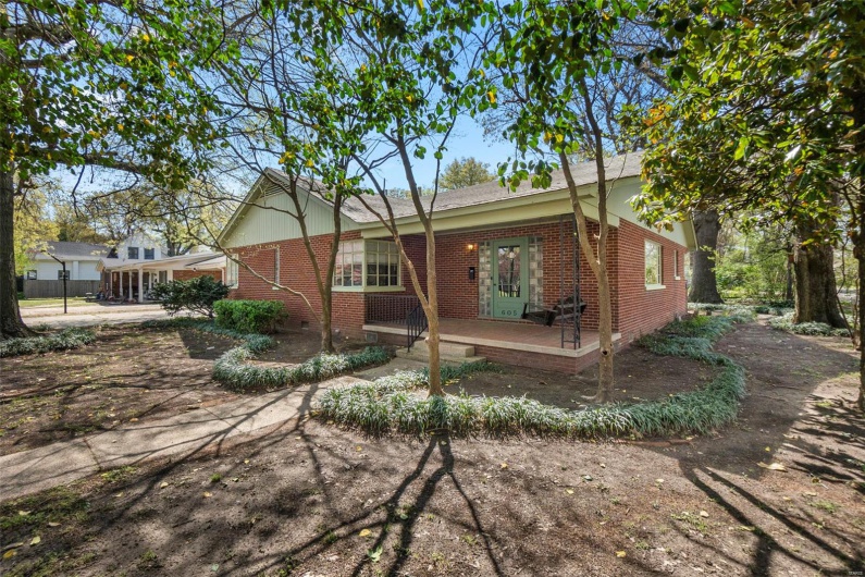605 Washington Street, Kennett, Missouri 63857, 3 Bedrooms Bedrooms, 10 Rooms Rooms,2 BathroomsBathrooms,Residential,For Sale,Washington,MAR25020455