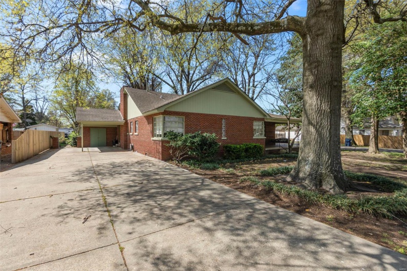 605 Washington Street, Kennett, Missouri 63857, 3 Bedrooms Bedrooms, 10 Rooms Rooms,2 BathroomsBathrooms,Residential,For Sale,Washington,MAR25020455