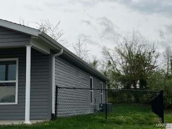 134 Southview Drive, Jackson, Missouri 63755, 3 Bedrooms Bedrooms, 6 Rooms Rooms,2 BathroomsBathrooms,Residential,For Sale,Southview,MAR25020477
