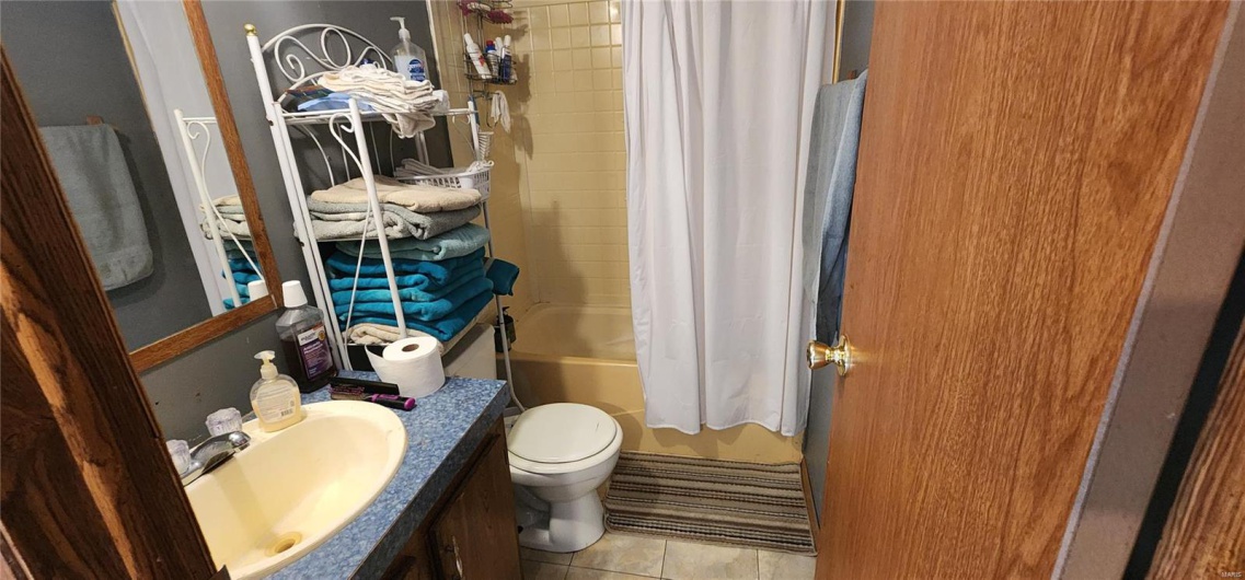 806 Cedar Street, Chester, Illinois 62233, 2 Bedrooms Bedrooms, 4 Rooms Rooms,2 BathroomsBathrooms,Residential,For Sale,Cedar,MAR25020521