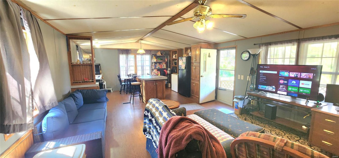 806 Cedar Street, Chester, Illinois 62233, 2 Bedrooms Bedrooms, 4 Rooms Rooms,2 BathroomsBathrooms,Residential,For Sale,Cedar,MAR25020521