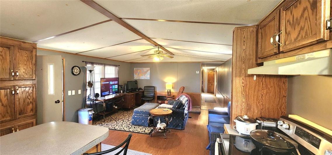 806 Cedar Street, Chester, Illinois 62233, 2 Bedrooms Bedrooms, 4 Rooms Rooms,2 BathroomsBathrooms,Residential,For Sale,Cedar,MAR25020521