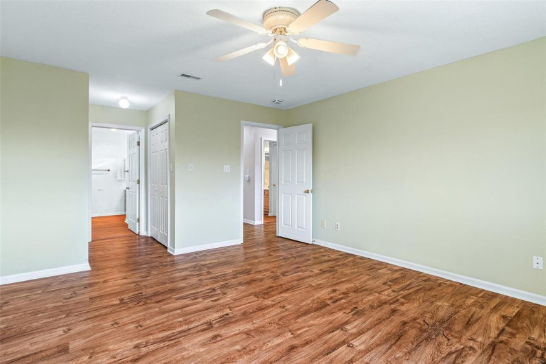 302 Bayberry Lane, Farmington, Missouri 63640, 2 Bedrooms Bedrooms, 8 Rooms Rooms,2 BathroomsBathrooms,Residential,For Sale,Bayberry,MAR25020484