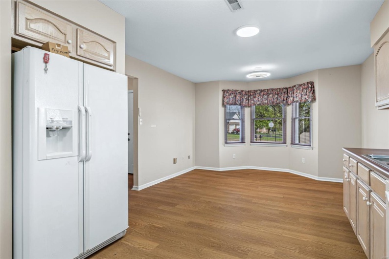 302 Bayberry Lane, Farmington, Missouri 63640, 2 Bedrooms Bedrooms, 8 Rooms Rooms,2 BathroomsBathrooms,Residential,For Sale,Bayberry,MAR25020484
