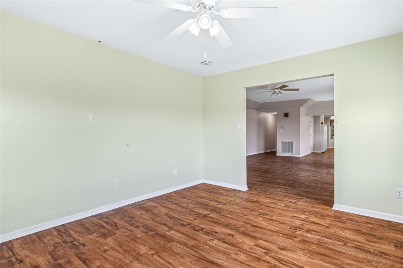 302 Bayberry Lane, Farmington, Missouri 63640, 2 Bedrooms Bedrooms, 8 Rooms Rooms,2 BathroomsBathrooms,Residential,For Sale,Bayberry,MAR25020484