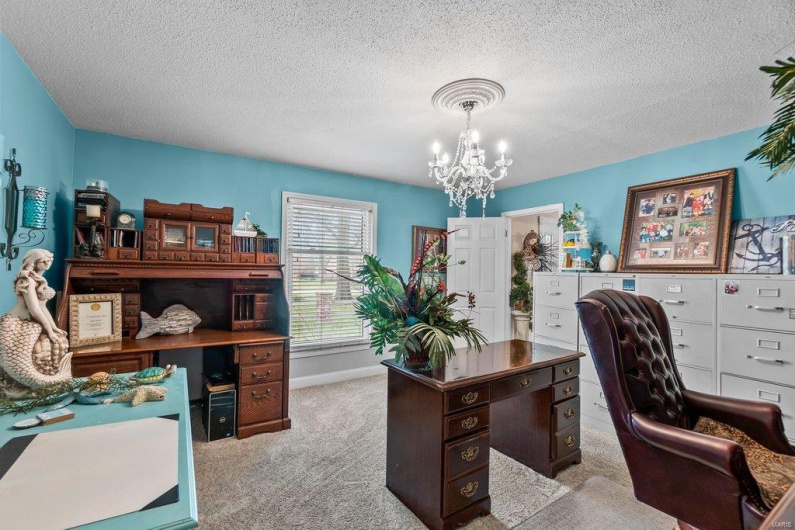 132 Greenbrier Dr, Sikeston, Missouri 63801, 5 Bedrooms Bedrooms, 13 Rooms Rooms,3 BathroomsBathrooms,Residential,For Sale,Greenbrier Dr,MAR23021457