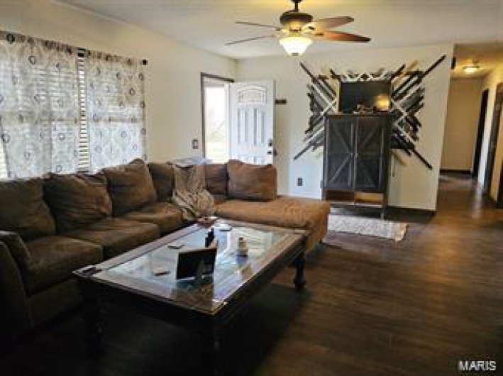 503 Barrett Drive, Malden, Missouri 63863, 4 Bedrooms Bedrooms, 7 Rooms Rooms,4 BathroomsBathrooms,Residential,For Sale,Barrett,MAR25020712