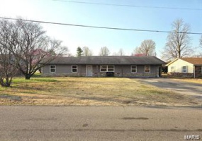 503 Barrett Drive, Malden, Missouri 63863, 4 Bedrooms Bedrooms, 7 Rooms Rooms,4 BathroomsBathrooms,Residential,For Sale,Barrett,MAR25020712