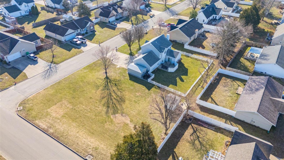 Bird's eye view with a residential view