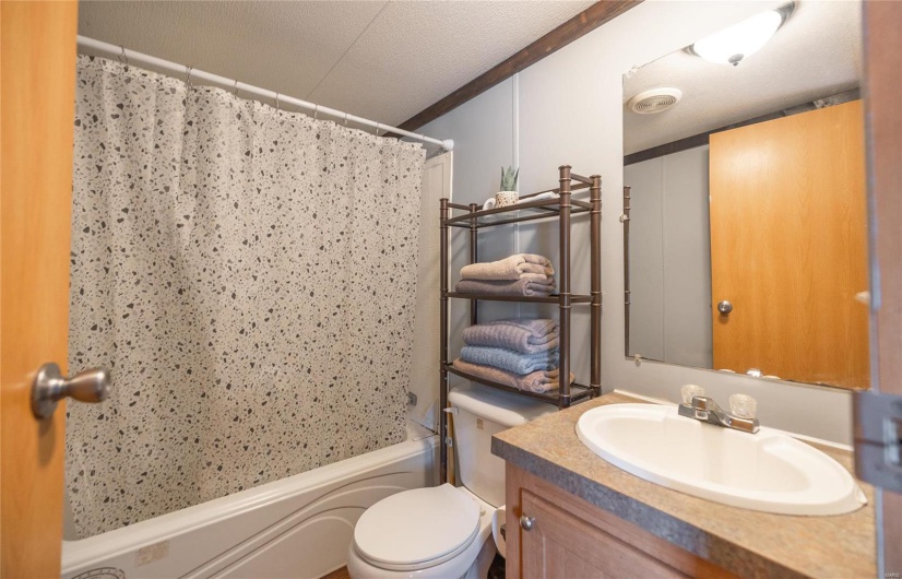 4247 Wayne Route HH, Piedmont, Missouri 63957, ,Commercial Sale,For Sale,Wayne Route HH,MAR25020727