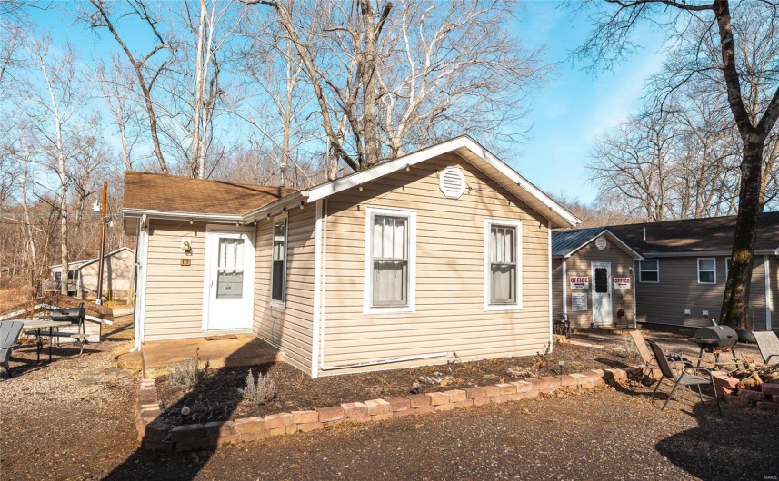 4247 Wayne Route HH, Piedmont, Missouri 63957, ,Commercial Sale,For Sale,Wayne Route HH,MAR25020727