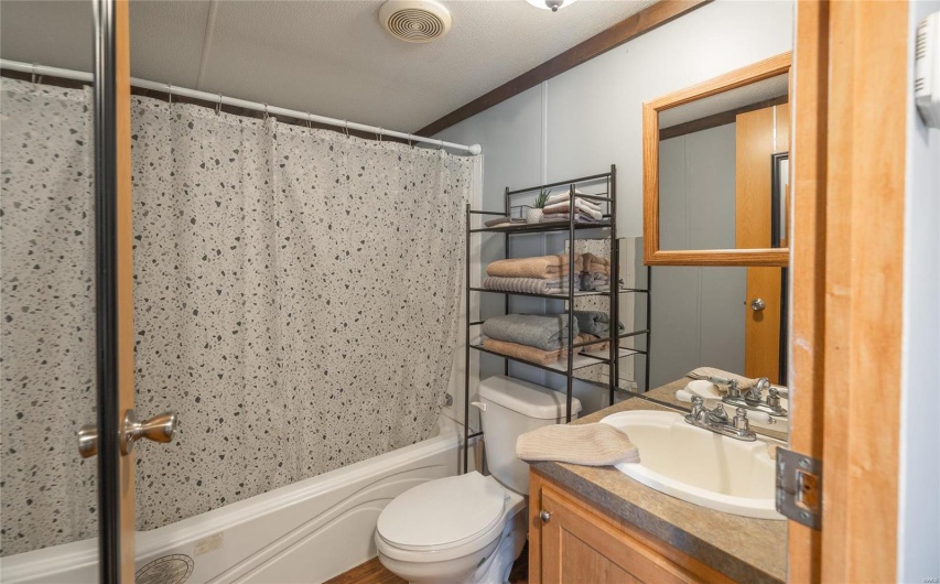 4247 Wayne Route HH, Piedmont, Missouri 63957, ,Commercial Sale,For Sale,Wayne Route HH,MAR25020727