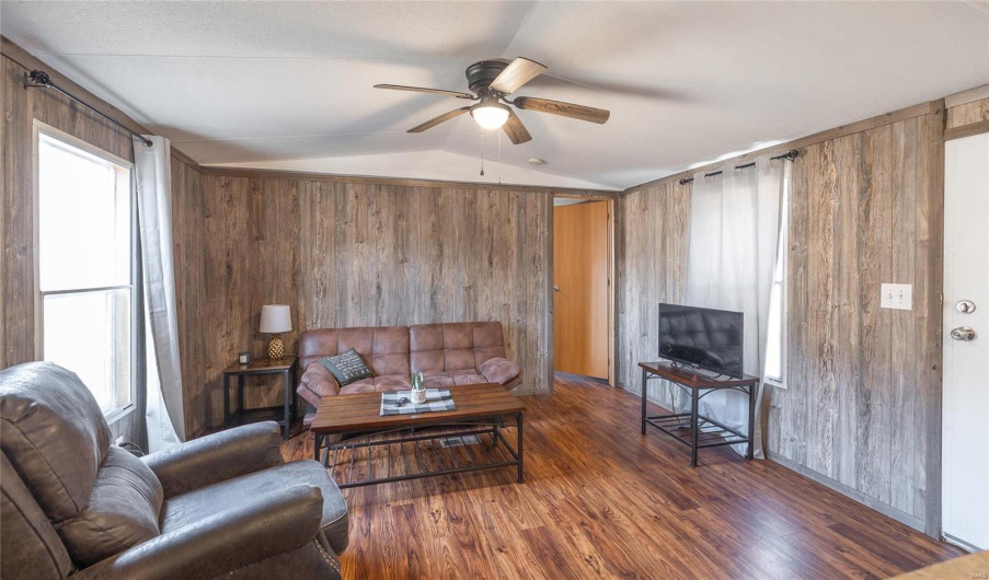 4247 Wayne Route HH, Piedmont, Missouri 63957, ,Commercial Sale,For Sale,Wayne Route HH,MAR25020727