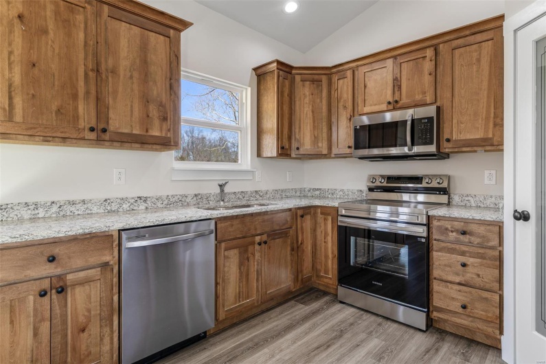 12 Ogborn Drive, Farmington, Missouri 63640, 3 Bedrooms Bedrooms, 9 Rooms Rooms,2 BathroomsBathrooms,Residential,For Sale,Ogborn,MAR25020007