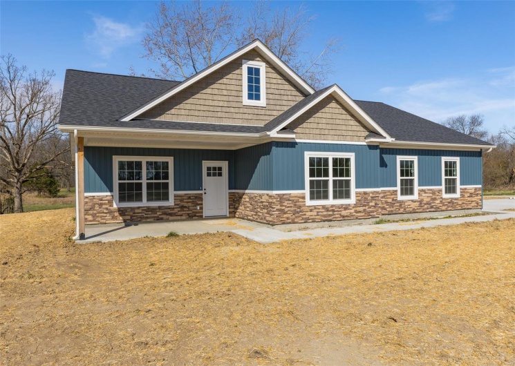 12 Ogborn Drive, Farmington, Missouri 63640, 3 Bedrooms Bedrooms, 9 Rooms Rooms,2 BathroomsBathrooms,Residential,For Sale,Ogborn,MAR25020007