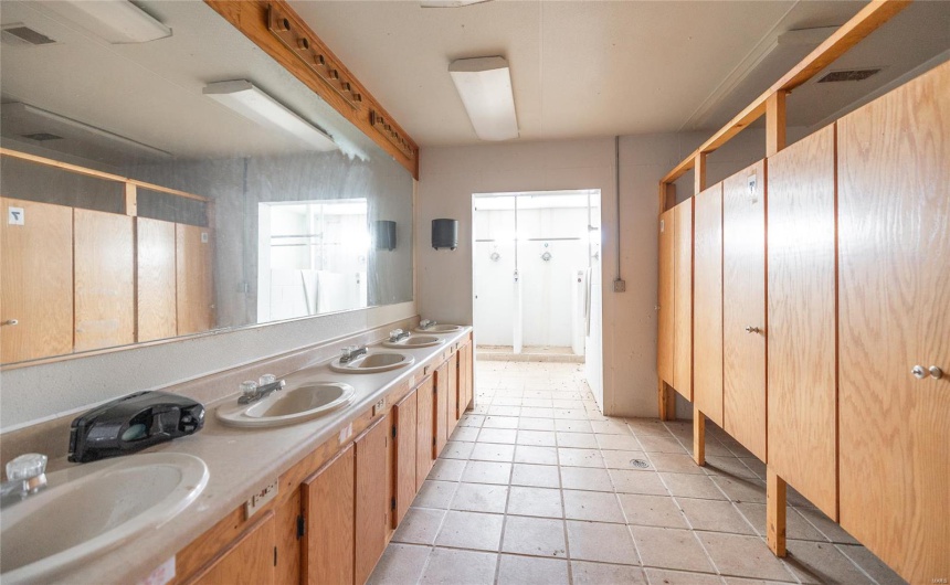 5019 Wayne 380, Patterson, Missouri 63956, ,Commercial Sale,For Sale,Wayne 380,MAR25020921