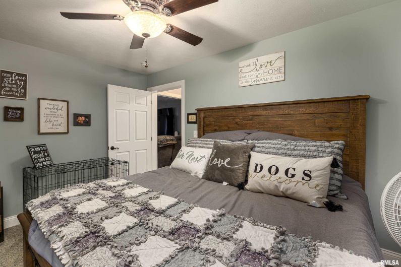 75 Bedrock Ridge, Elkville, Illinois 62932, 2 Bedrooms Bedrooms, 0 ,1 BathroomBathrooms,Residential,For Sale,Bedrock,0,RMAEB457386