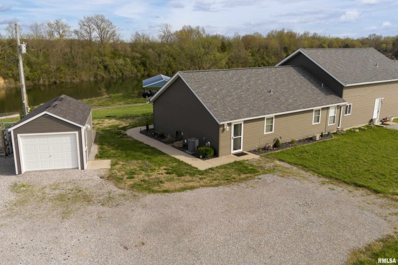 75 Bedrock Ridge, Elkville, Illinois 62932, 2 Bedrooms Bedrooms, 0 ,1 BathroomBathrooms,Residential,For Sale,Bedrock,0,RMAEB457386