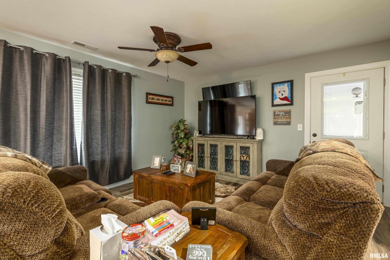 75 Bedrock Ridge, Elkville, Illinois 62932, 2 Bedrooms Bedrooms, 0 ,1 BathroomBathrooms,Residential,For Sale,Bedrock,0,RMAEB457386