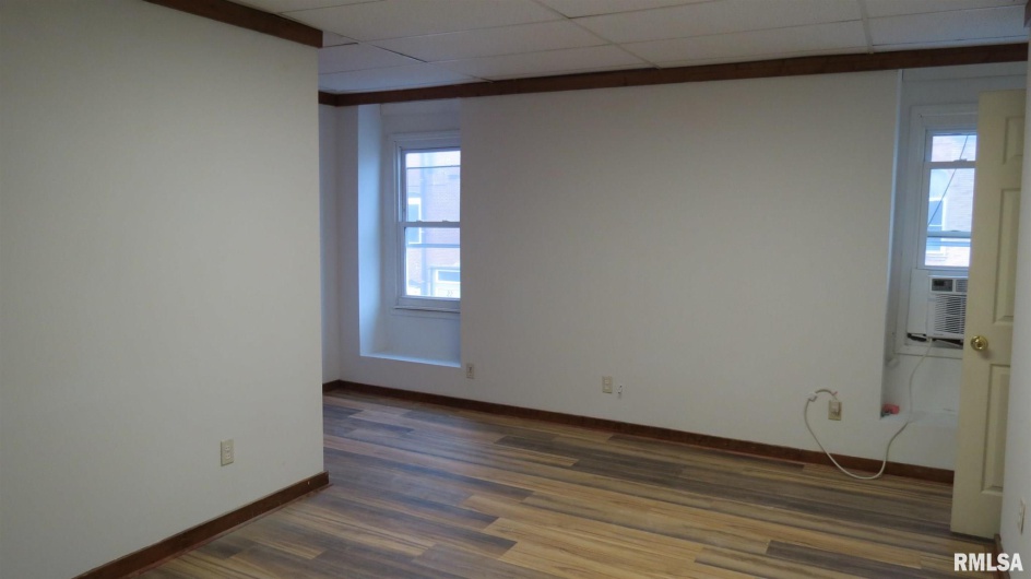 12 DIVISION Street, Duquoin, Missouri 62832, ,Commercial Sale,For Sale,DIVISION,RMAEB441854