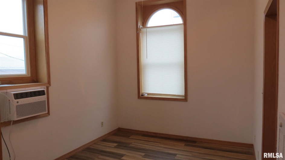 12 DIVISION Street, Duquoin, Missouri 62832, ,Commercial Sale,For Sale,DIVISION,RMAEB441854