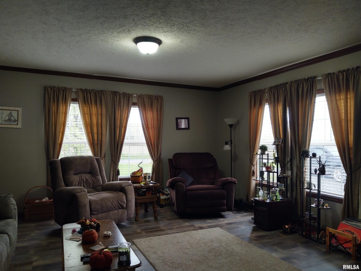 1860 Mt Zion Road, Vienna, Illinois 62995, 3 Bedrooms Bedrooms, 0 ,2 BathroomsBathrooms,Residential,For Sale,Mt Zion,0,RMAEB457392