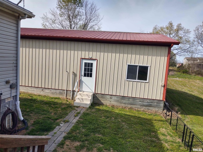 1860 Mt Zion Road, Vienna, Illinois 62995, 3 Bedrooms Bedrooms, 0 ,2 BathroomsBathrooms,Residential,For Sale,Mt Zion,0,RMAEB457392