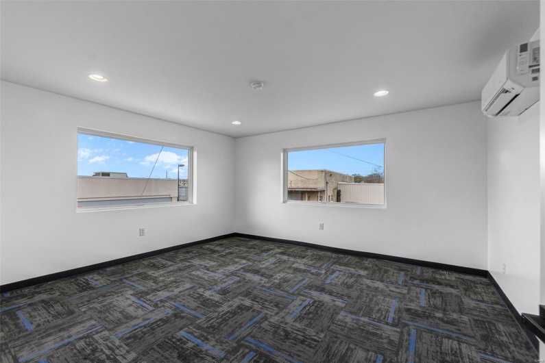 101 Kingshighway, Cape Girardeau, Missouri 63701, ,Commercial Lease,For Sale,Kingshighway,MAR25020962