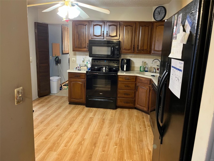 515 Rue LaMande, Bonne Terre, Missouri 63628, 3 Bedrooms Bedrooms, 10 Rooms Rooms,2 BathroomsBathrooms,Residential,For Sale,Rue LaMande,MAR25021045